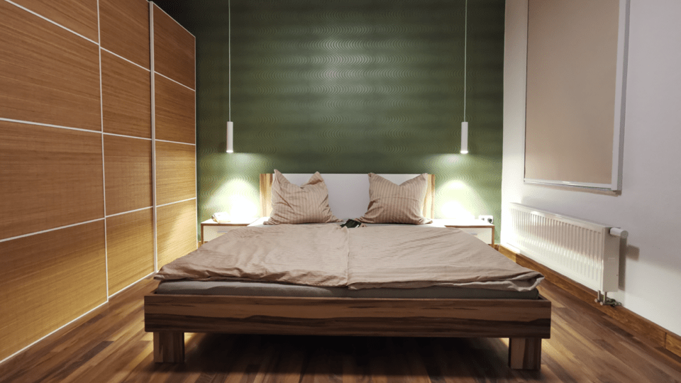 Schlafzimmer in einem Loxone Smart Home von Logic Home